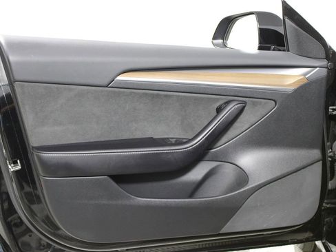 Used 2023 Tesla Model 3 Performance image 27