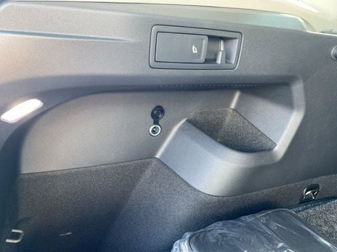 New 2025 Volkswagen Tiguan SE image 63