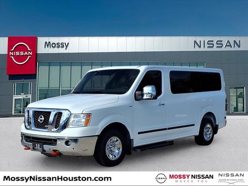 Used 2013 Nissan NV 3500 SL w/ Technology Pkg image 3