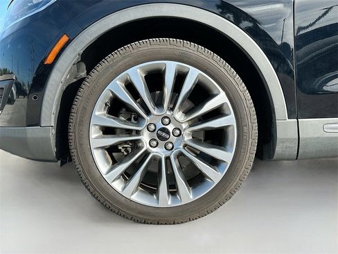 Used 2018 Lincoln MKX Reserve w/ Luxury Package image 33