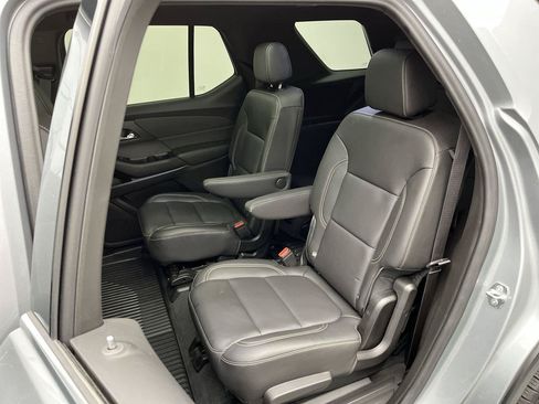 Certified 2023 Chevrolet Traverse LT w/ LT Premium Package AWD/4WD image 13