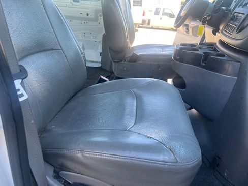 Used 2008 Ford E-250 and Econoline 250 image 5