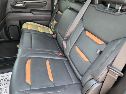 Used 2025 GMC Sierra 1500 AT4 w/ AT4 Premium Package AWD/4WD image 10