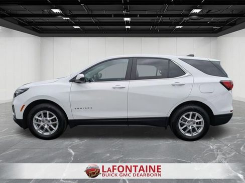 Used 2023 Chevrolet Equinox LT image 2