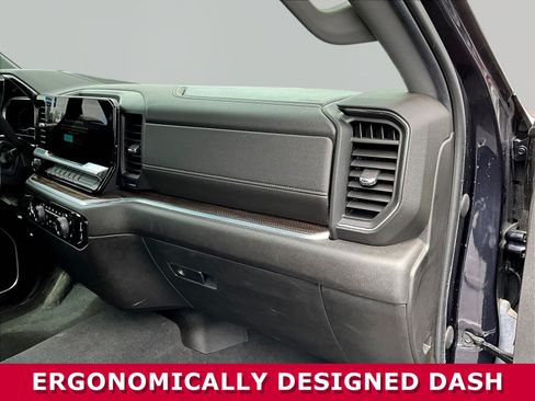 Used 2022 Chevrolet Silverado 1500 LT AWD/4WD image 24