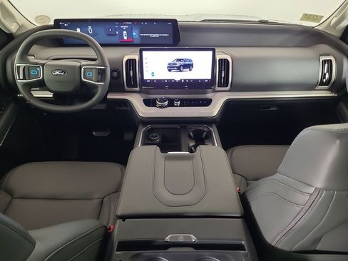 New 2026 Ford Expedition Active AWD/4WD image 25