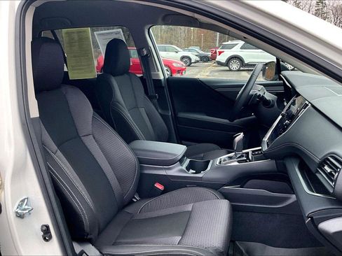 Used 2025 Subaru Outback Premium image 7