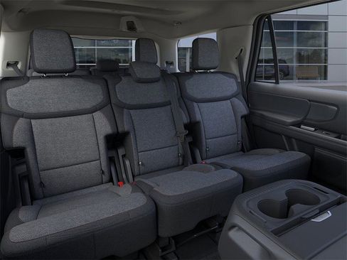 New 2025 Ford Expedition Active image 11