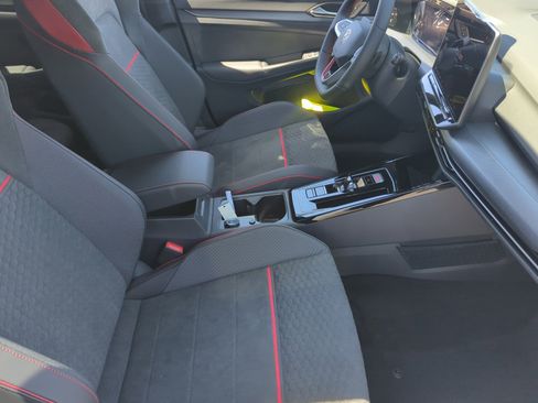 New 2025 Volkswagen Golf SE image 18