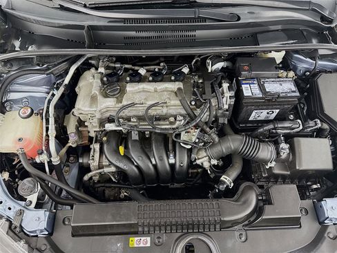 Used 2021 Toyota Corolla LE image 27