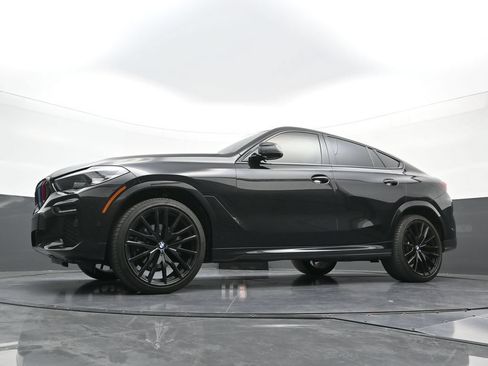 Used 2022 BMW X6 xDrive40i w/ M Sport Package AWD/4WD image 25