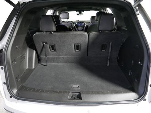 Used 2023 Chevrolet Traverse Premier AWD/4WD image 18
