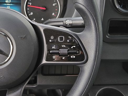 Used 2023 Mercedes-Benz Sprinter 3500 image 17