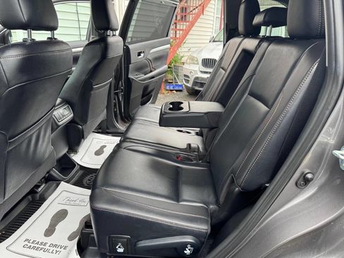 Used 2019 Toyota Highlander XLE image 30