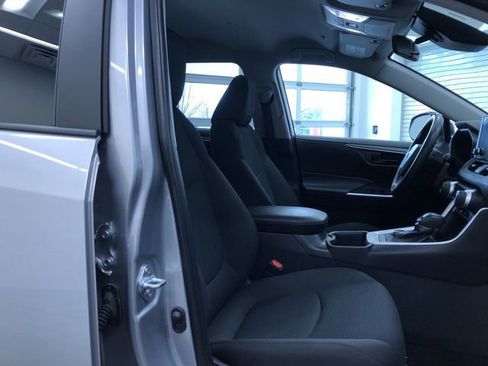 Certified 2025 Toyota RAV4 LE image 22