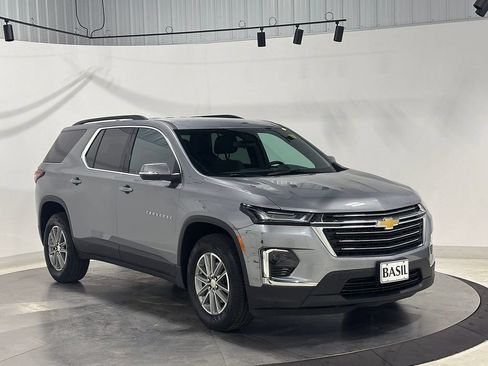 Used 2023 Chevrolet Traverse LT FWD image 42