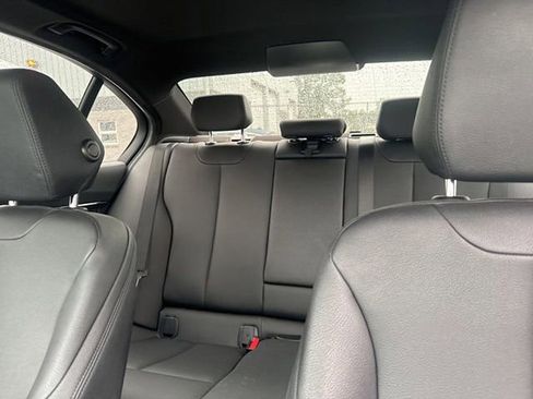 Used 2017 BMW 340i xDrive Sedan AWD/4WD image 21