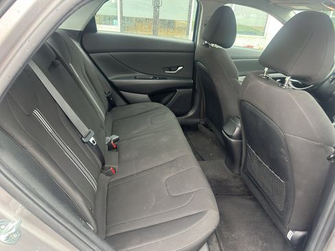 Used 2021 Hyundai Elantra SEL w/ Convenience + Premium Package FWD image 12