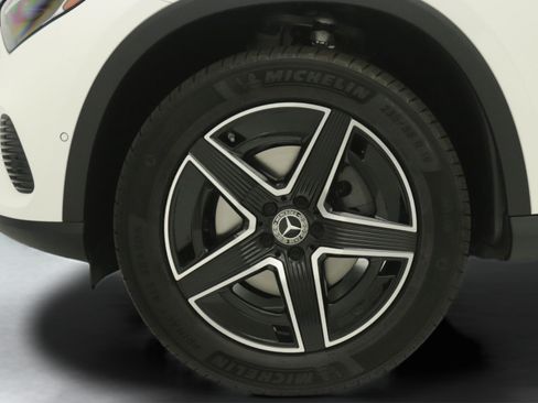 New 2027 Mercedes-Benz GLC 300 image 11