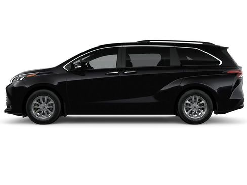 New 2026 Toyota Sienna XLE image 4