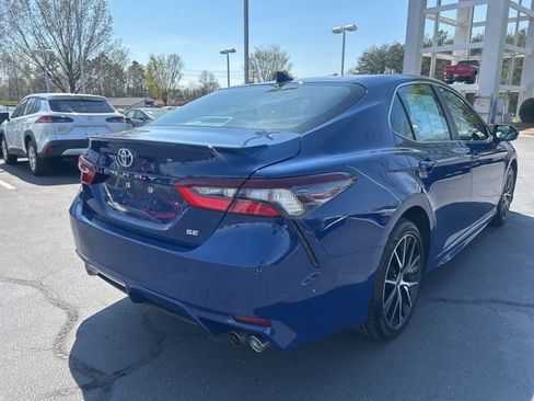 Used 2024 Toyota Camry SE image 5