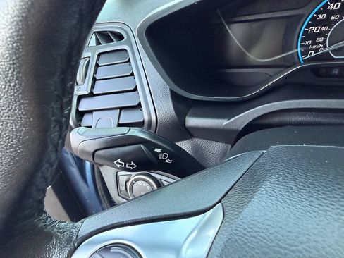Used 2018 Ford C-MAX SE FWD image 9
