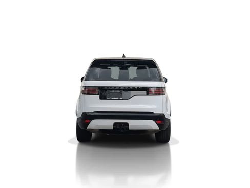 Used 2025 Land Rover Discovery Dynamic SE image 7