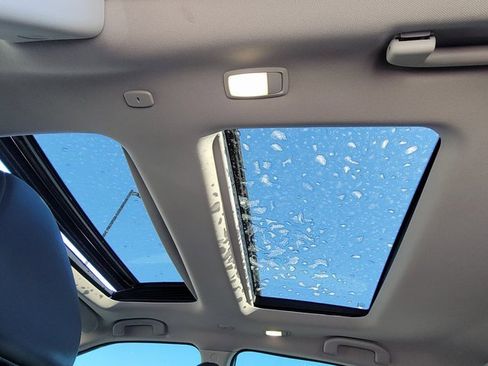 Used 2017 Nissan Maxima Platinum image 11