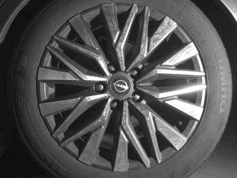 Used 2025 Nissan Altima 2.5 SV FWD image 14