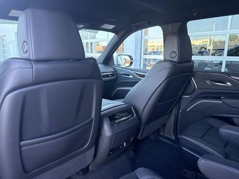 Certified 2024 Cadillac Escalade Luxury AWD/4WD image 58