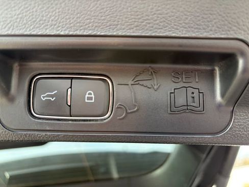 Used 2024 Ford Explorer XLT w/ Equipment Group 202A image 46