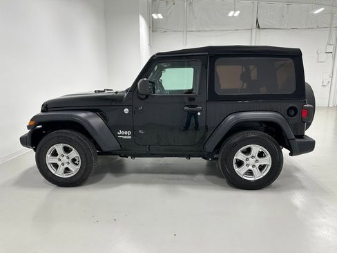 Used 2021 Jeep Wrangler Sport AWD/4WD image 2
