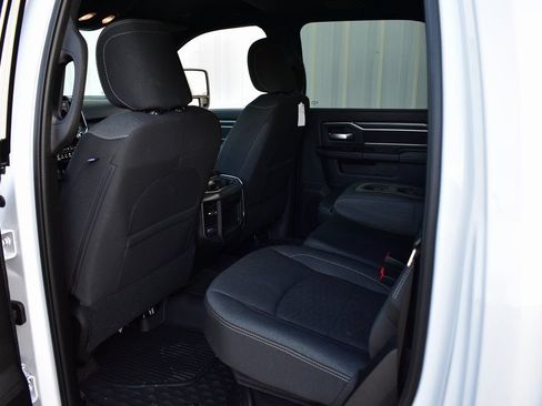 New 2026 RAM 2500 Big Horn AWD/4WD image 22