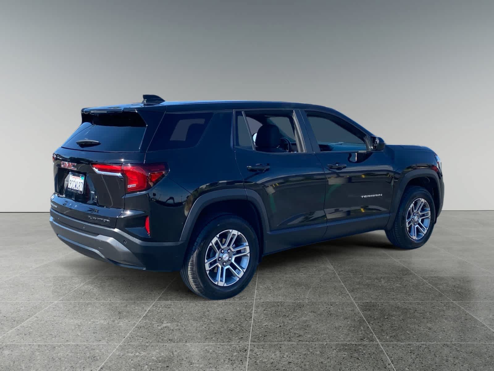 Used 2025 GMC Terrain Elevation FWD image 5