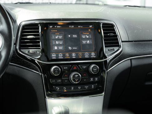 Used 2020 Jeep Grand Cherokee Summit w/ Platinum Series Group AWD/4WD image 10