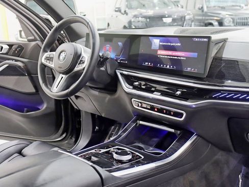 Used 2024 BMW X5 M60i image 37