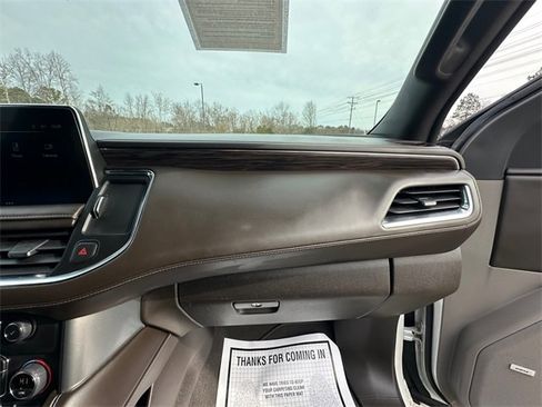 Used 2022 Chevrolet Tahoe LT w/ LT Signature Package image 16