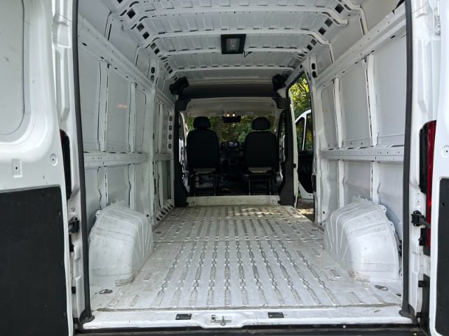 Used 2025 RAM ProMaster 2500 w/ Convenience Group FWD image 31