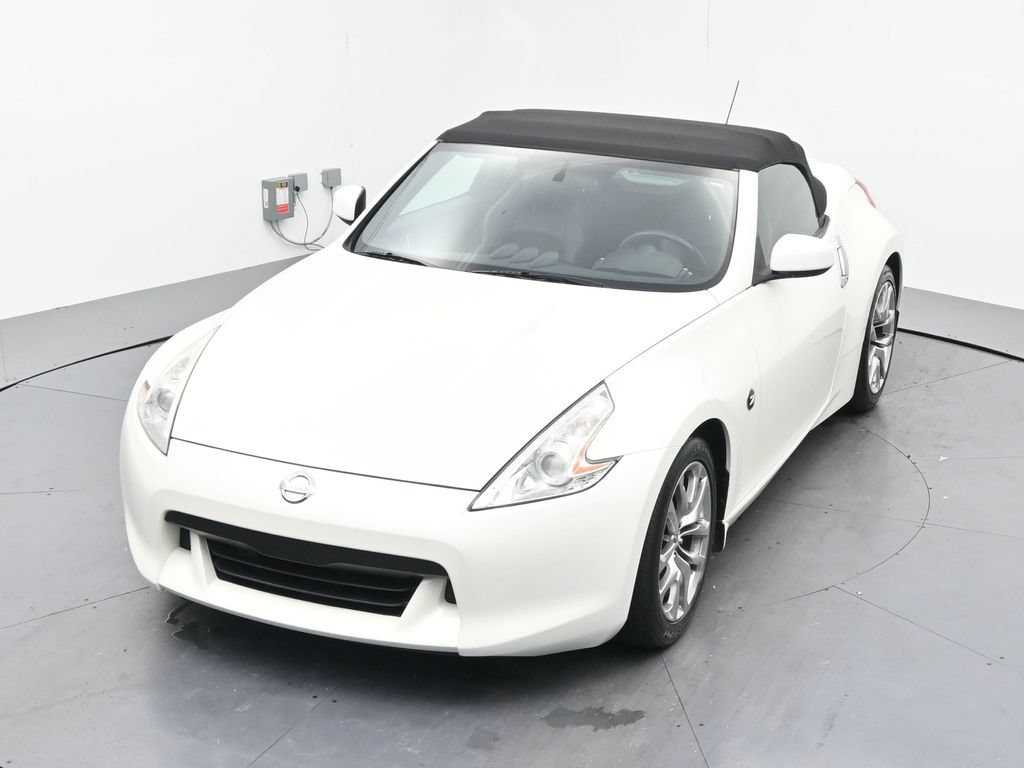 Used 2010 Nissan 370Z Touring RWD image 15