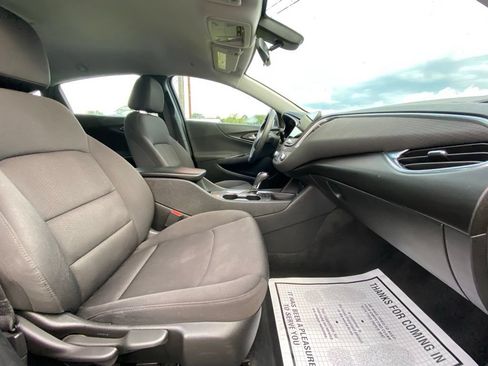 Used 2020 Chevrolet Malibu LT FWD image 34