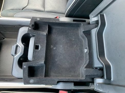 Used 2019 RAM 1500 Laramie AWD/4WD image 34