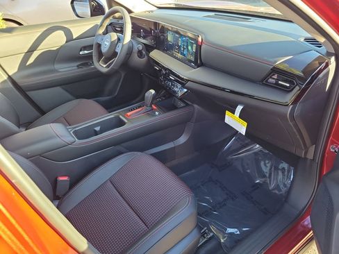 New 2026 Nissan Kicks SR w/ SR Premium Package image 10