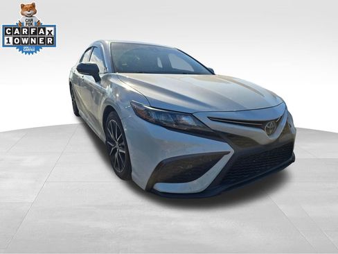 Used 2023 Toyota Camry SE w/ Convenience Package FWD image 7