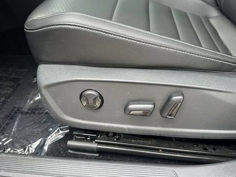 Used 2022 Volkswagen Jetta SE w/ Panoramic Sunroof Package FWD image 34