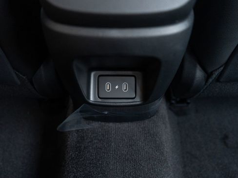 New 2025 Hyundai Elantra Limited image 16