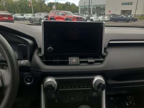 Certified 2025 Toyota RAV4 XLE AWD/4WD image 19
