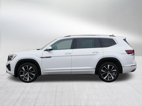 Certified 2026 Volkswagen Atlas SEL Premium R-Line AWD/4WD image 4