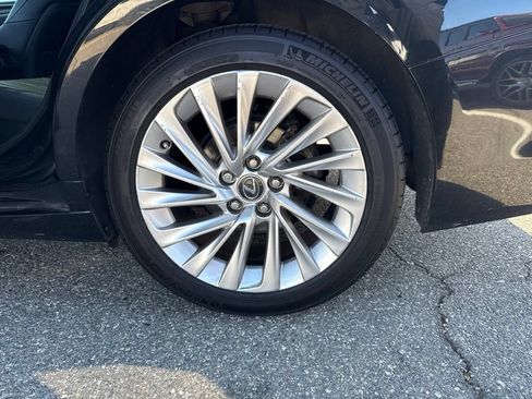 Used 2020 Lexus ES 300h w/ Accessory Package FWD image 11