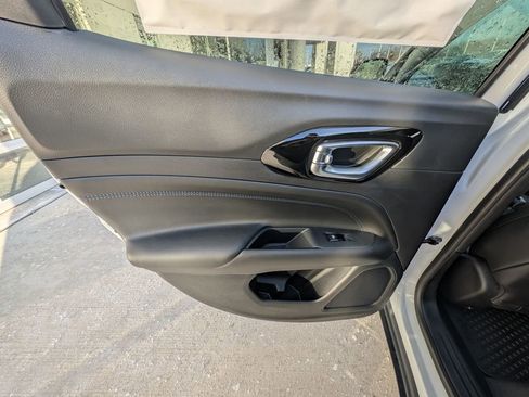 New 2026 Jeep Compass Latitude image 36