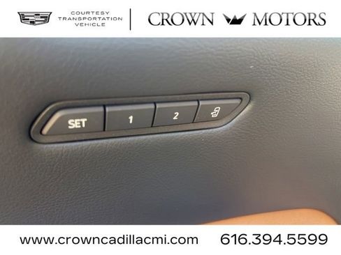 Used 2025 Cadillac XT5 Premium Luxury image 20